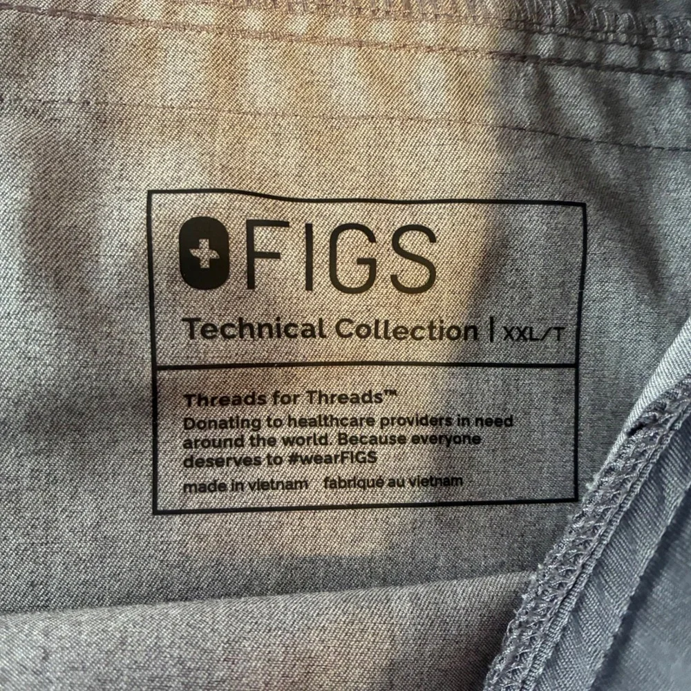 Figs Tech Collection Men's T2001T Gray Scrubs Set Top Pants XXL Leon Axim Cargo